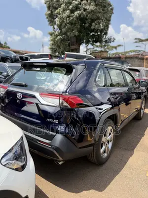 Toyota RAV4 XLE AWD 2020 Blue