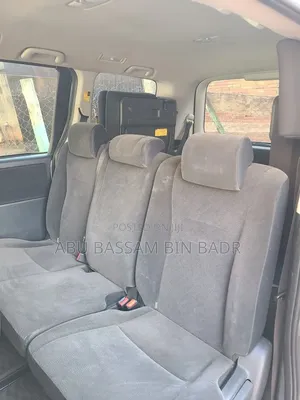 Toyota Voxy 2013 Silver
