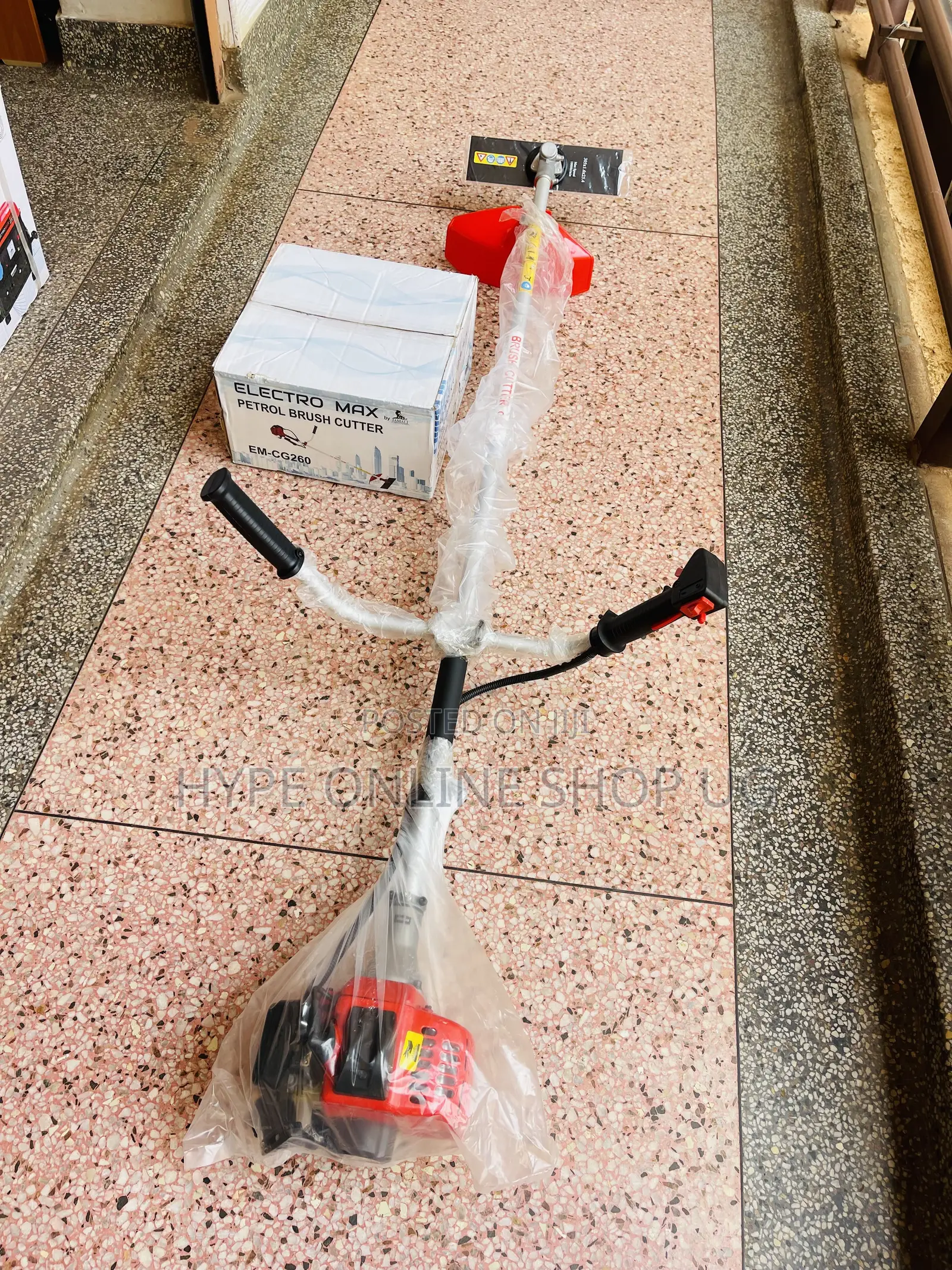 Efficient,easy to Use, 2stroke 3blades Brush Grass Cutter