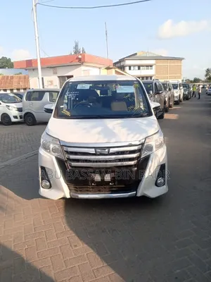 Toyota Noah 2014 White