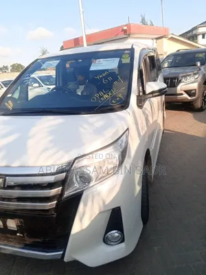 Toyota Noah 2014 White
