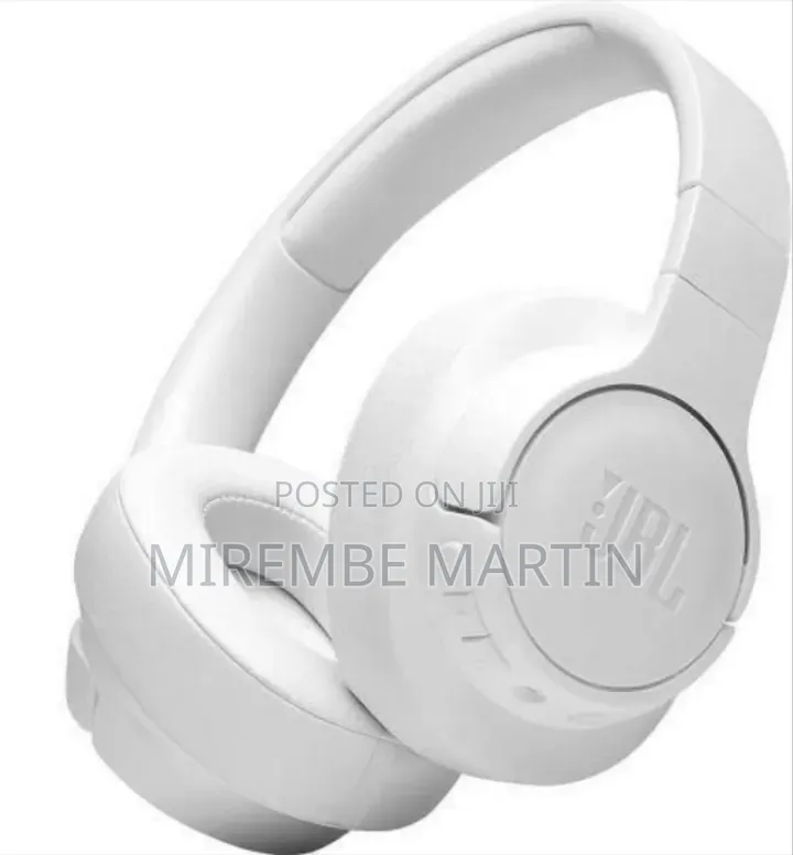Hoco Sleek Wireless Over-Ear Headphones With Ergonomic Design