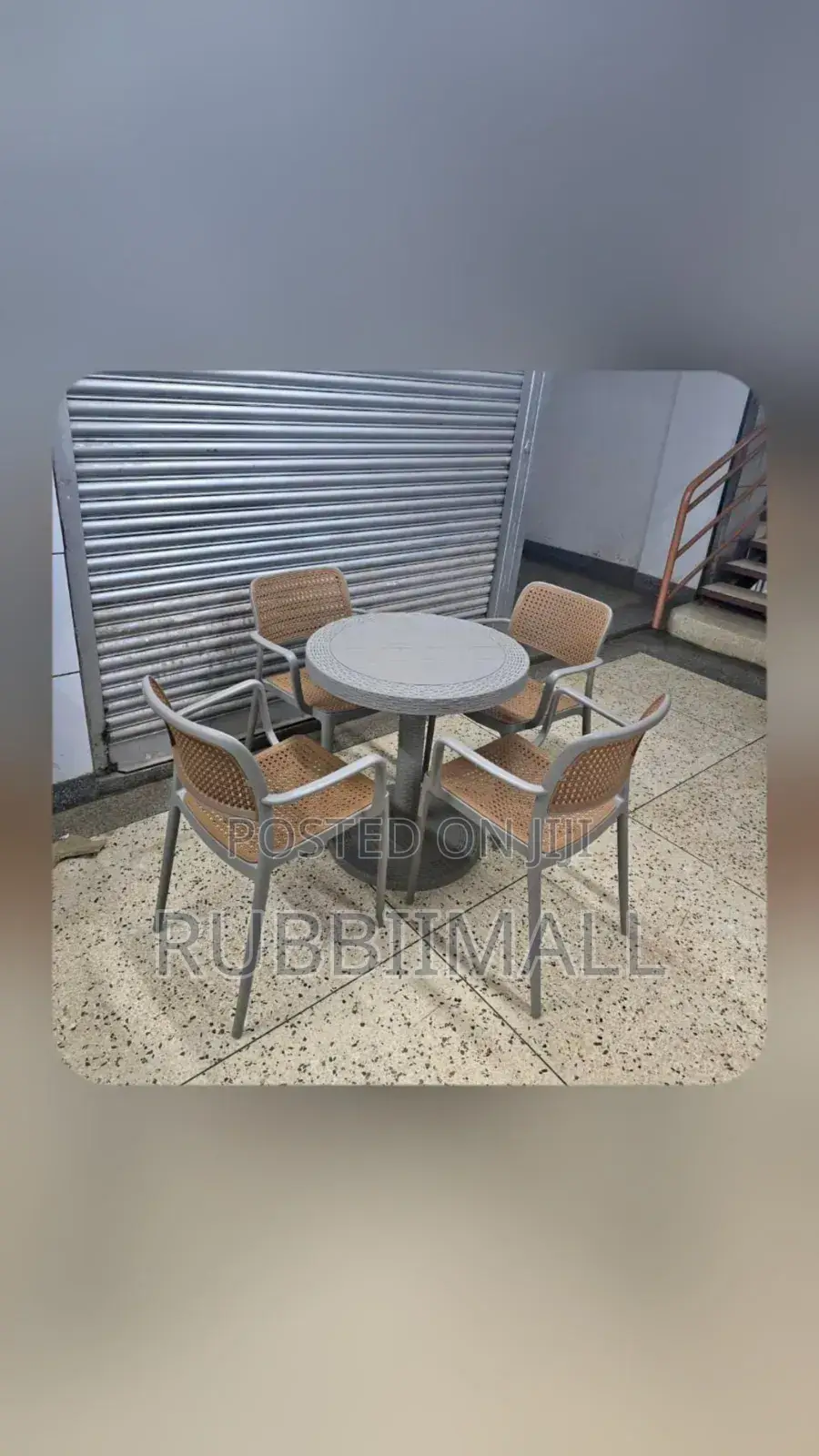1 Small Round Table + 4 Rattan Chair