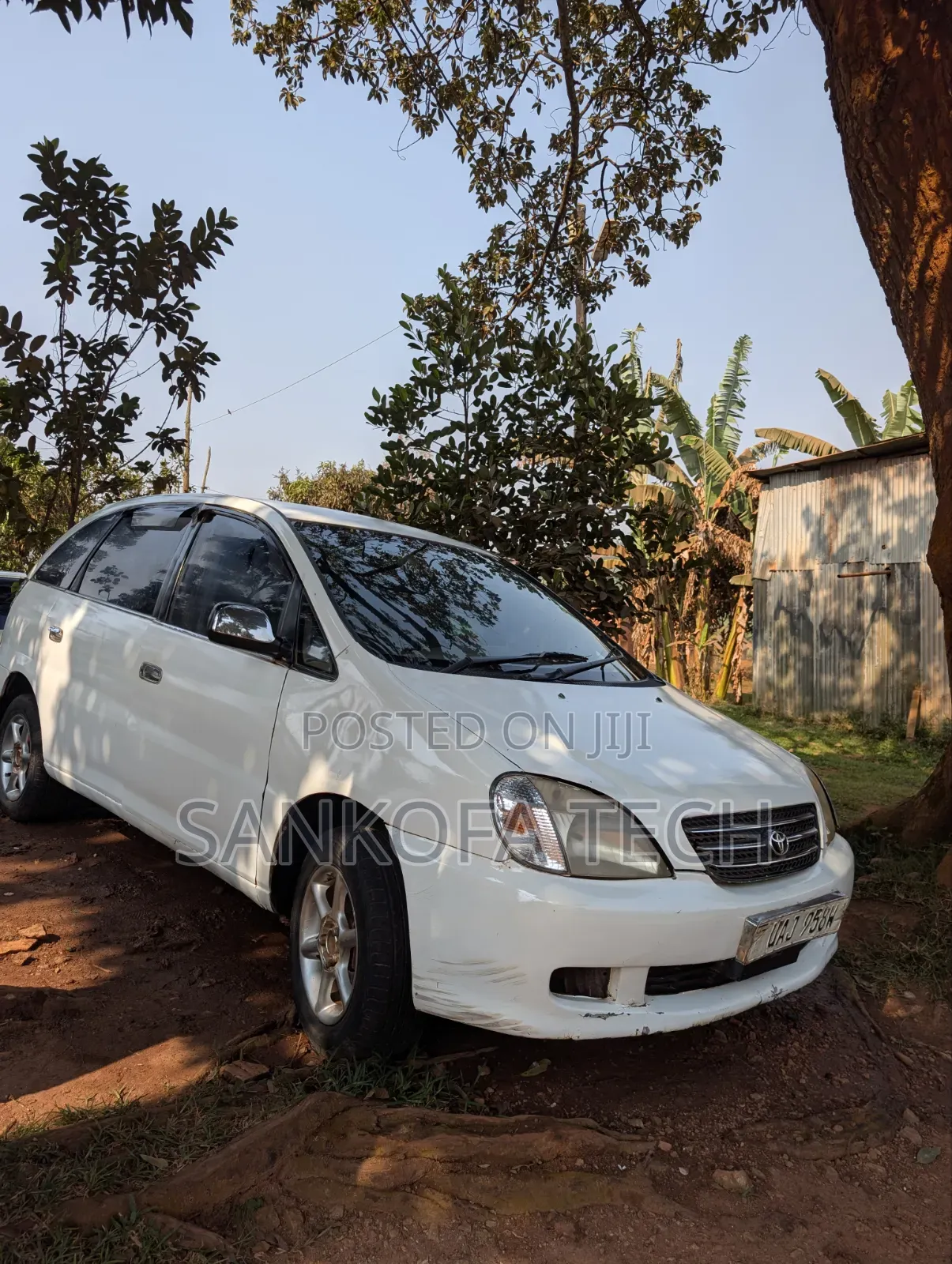 Toyota Nadia 2.0 135hp FWD 2003 White
