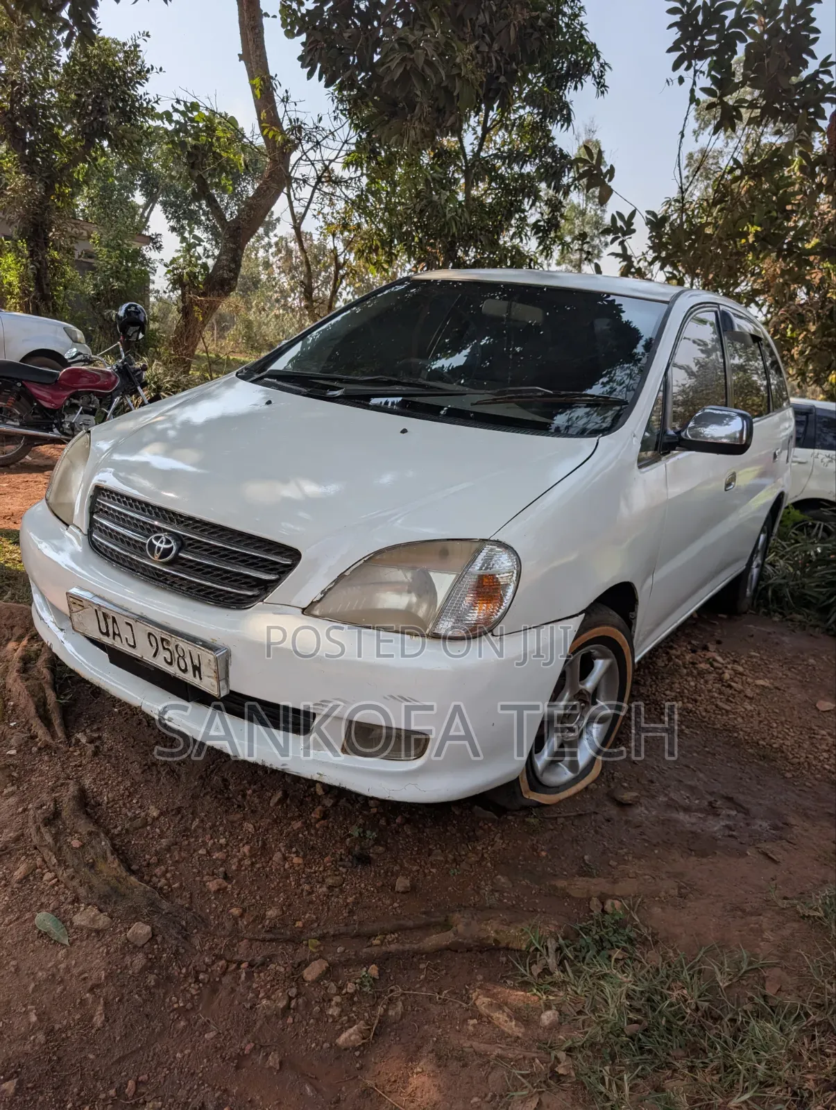 Toyota Nadia 2.0 135hp FWD 2003 White
