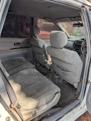 Toyota Nadia 2.0 135hp FWD 2003 White