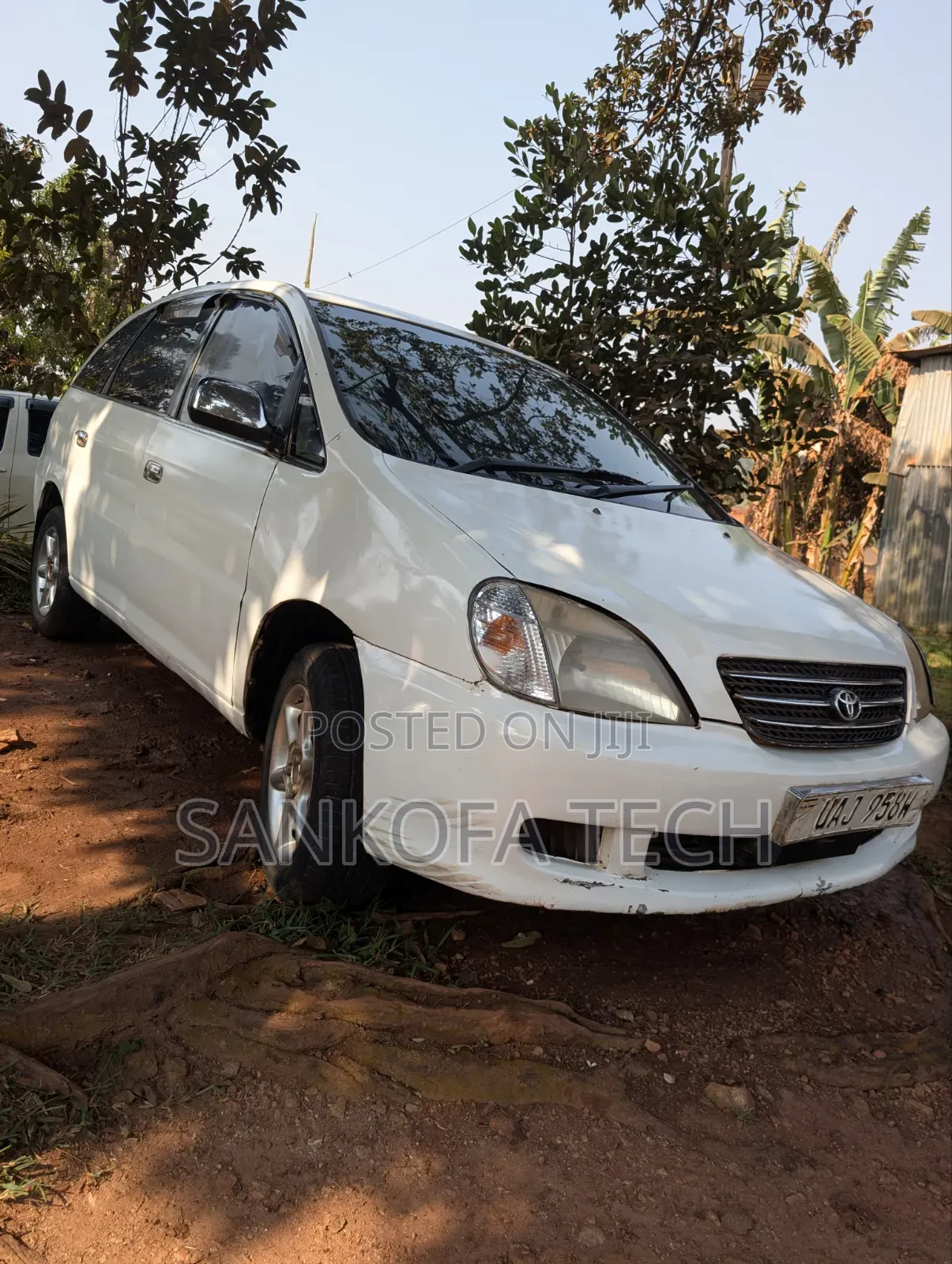 Toyota Nadia 2.0 135hp FWD 2003 White