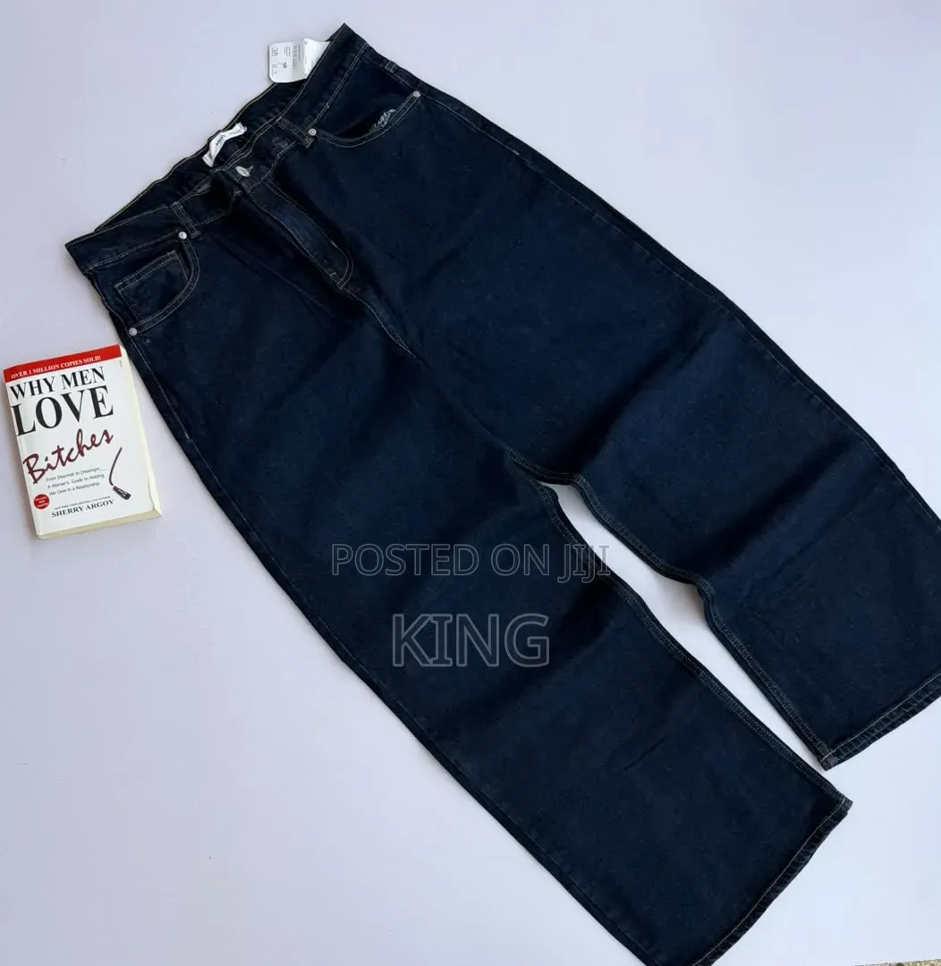 Wide-Leg Denim Jeans in Dark Blue and Black