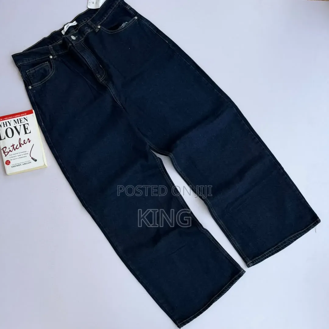 Wide-Leg Denim Jeans in Dark Blue and Black