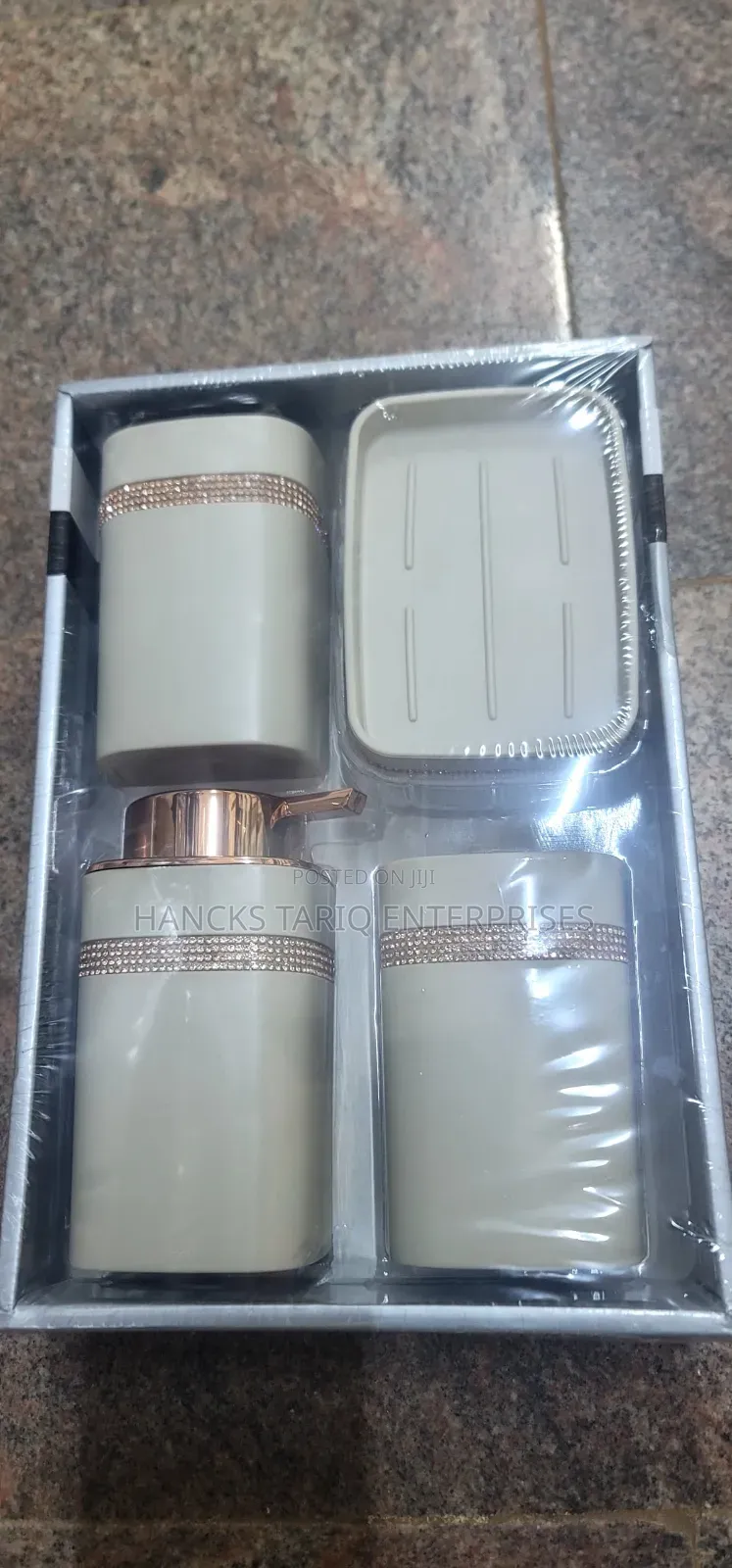 4-Piece Minimalist Bathroom Accessory Set With Bamboo Accents