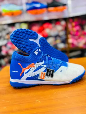 Puma Future 8 Match / Ultimate Forever TT or TF an Ultra-Blue, White