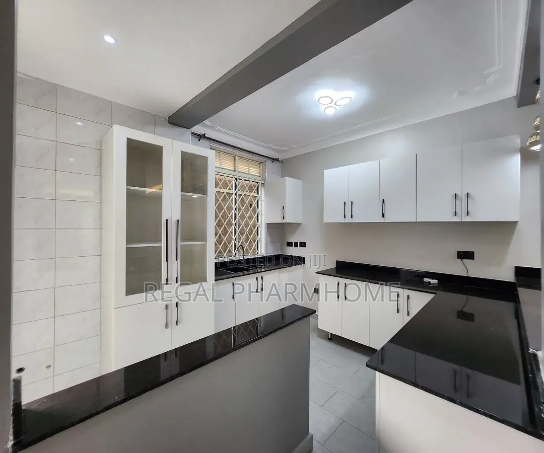 3bdrm Apartment in Bukoto, Central Division for rent