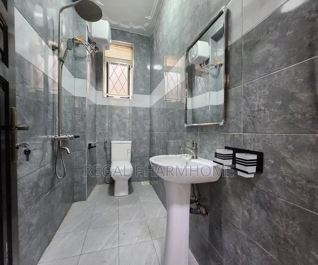 3bdrm Apartment in Bukoto, Central Division for rent