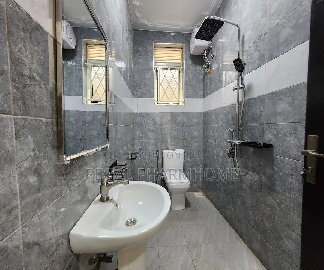 3bdrm Apartment in Bukoto, Central Division for rent