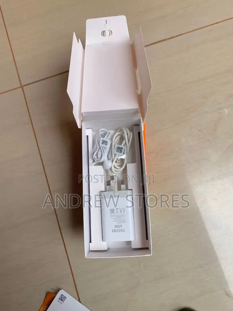 New Tecno Spark 40 128 GB Gray