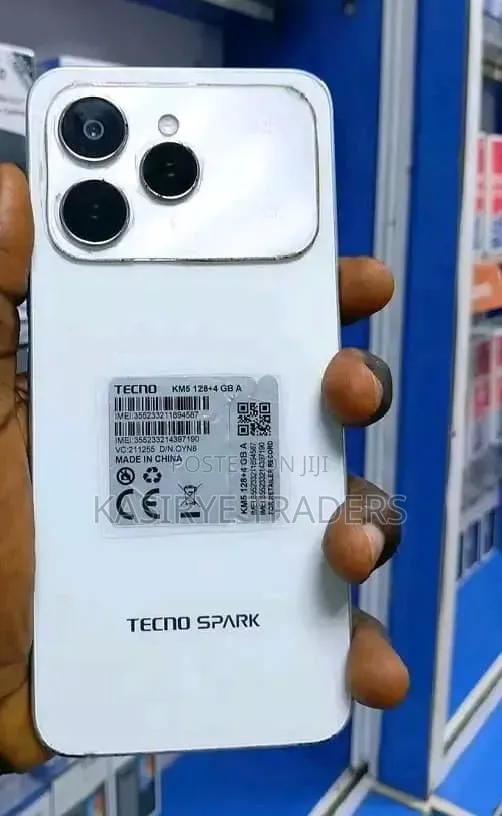 New Tecno Spark 40 128 GB White
