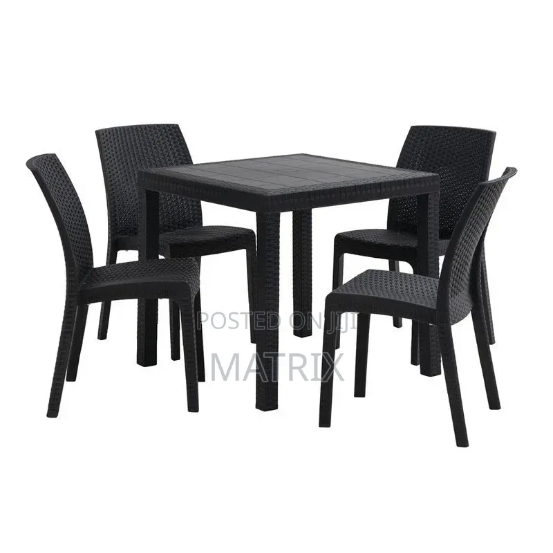 Classic Plastic Dinning Table Set