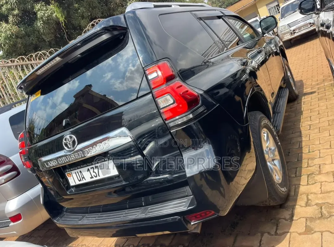 Toyota Land Cruiser Prado 2018 Black