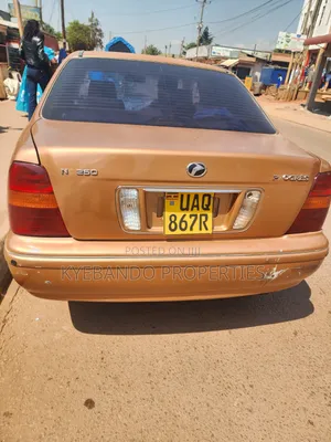 Toyota Progress 2000 Brown