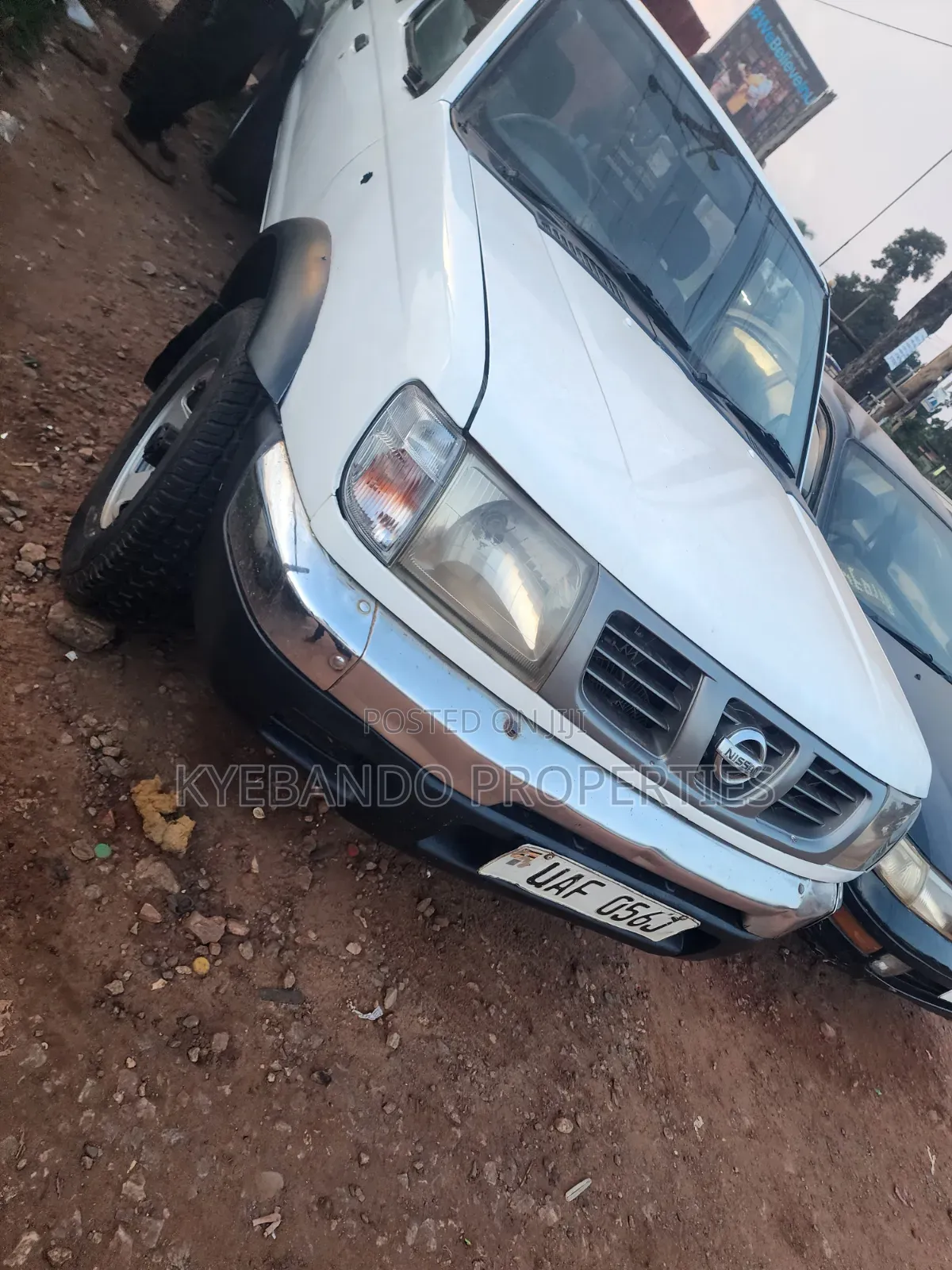 Nissan Hardbody 2003 Silver
