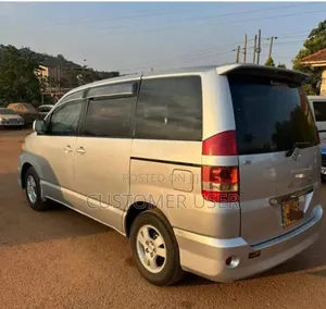Toyota Noah 2005 Silver
