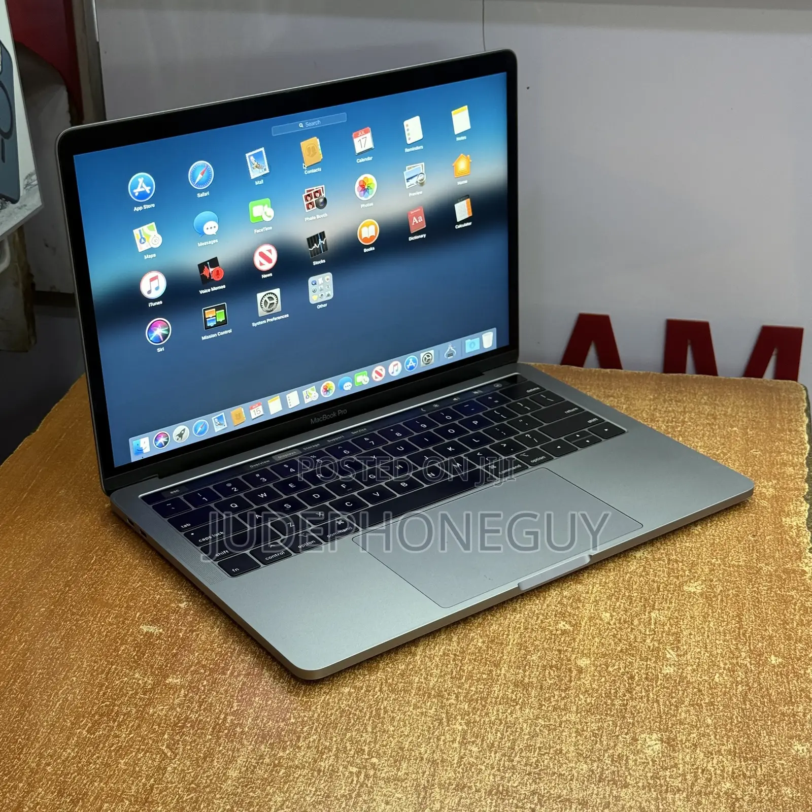 Laptop Apple MacBook Pro 2019 16GB Intel Core i7 SSD 512GB