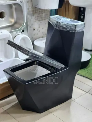 Piece Toilet