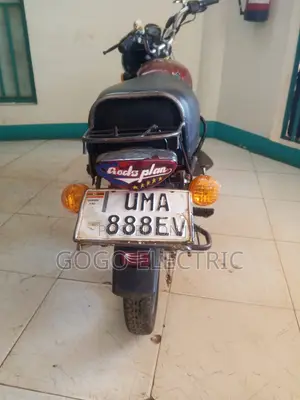 Bajaj Boxer 100 2024 Red