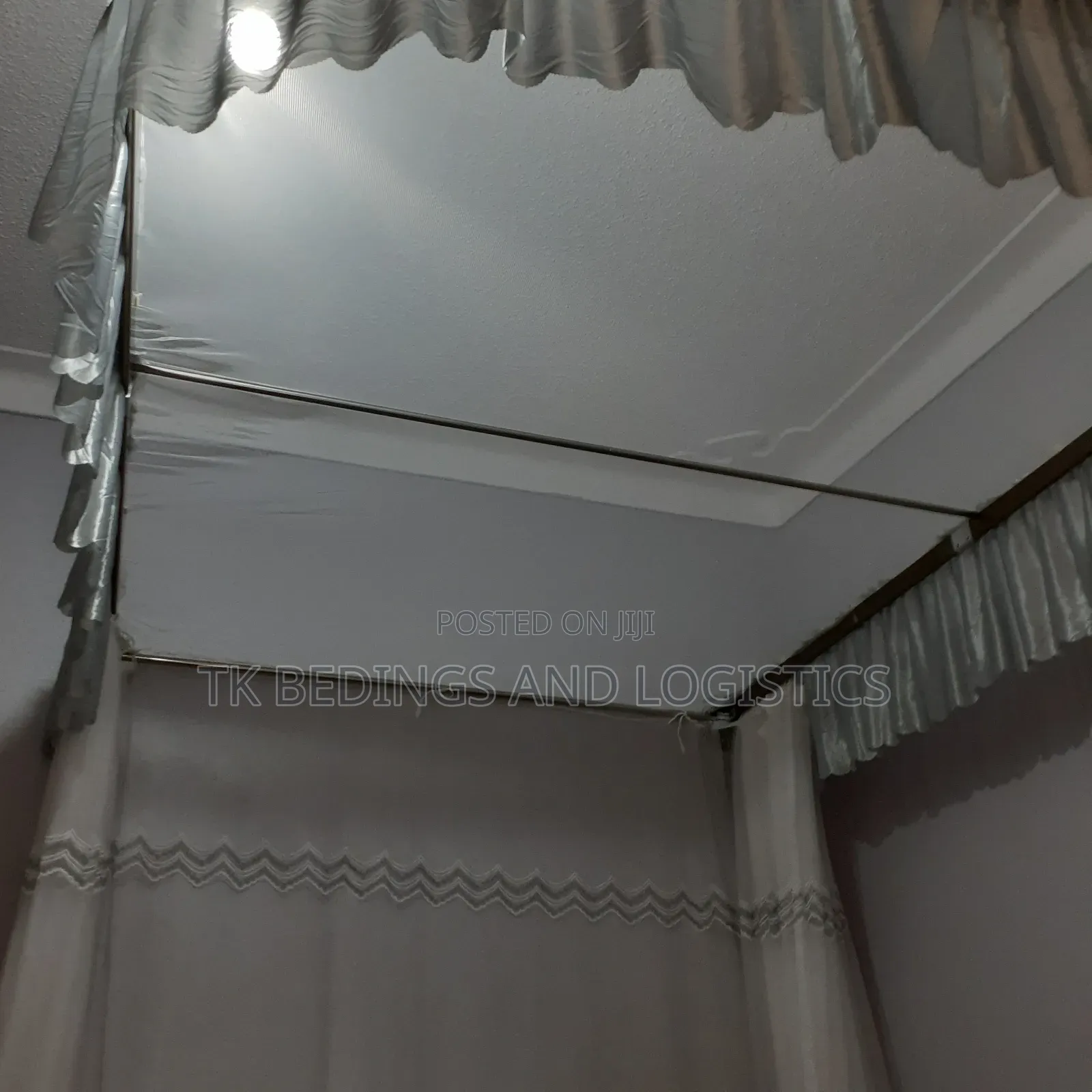 Simple Lace Wall Mount Mosquito Net