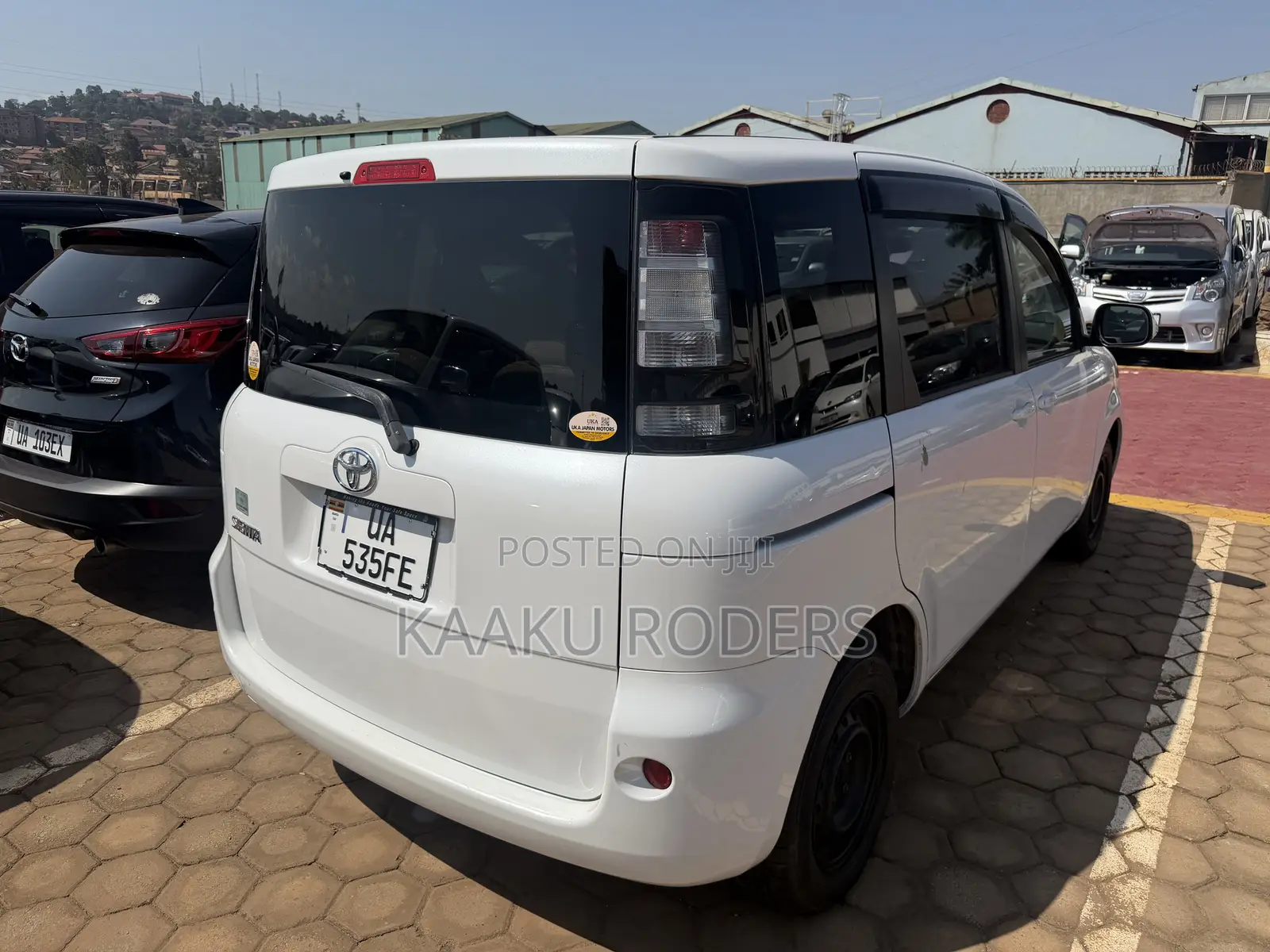 Toyota Sienta 2012 White