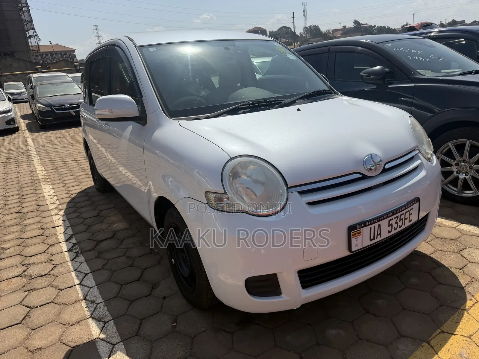 Toyota Sienta 2012 White