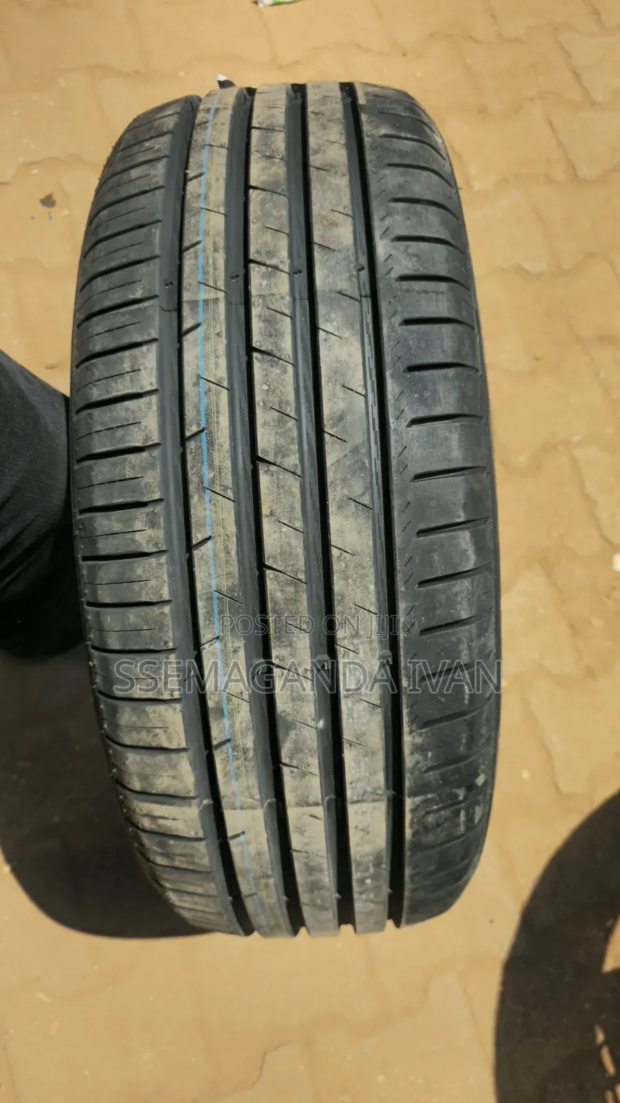 215/55r17 98w BOLT Tyres