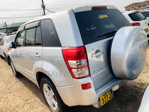 Suzuki Escudo 2008 Silver