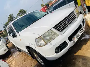 Ford Explorer 2005 White