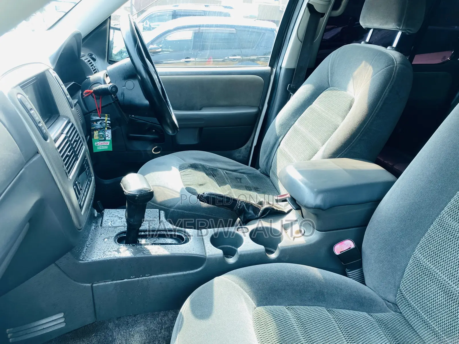 Ford Explorer 2005 White