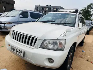 Toyota Kluger 2004