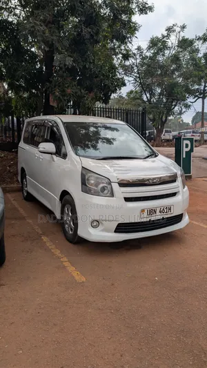 Toyota Noah 2008 White