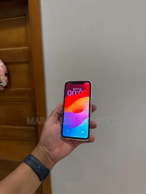 Apple iPhone 11 64 GB White