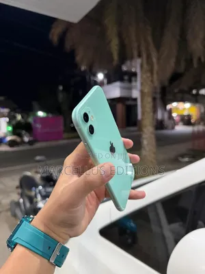 Apple iPhone 11 128 GB Green