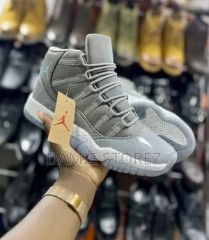 Mens Jordan11