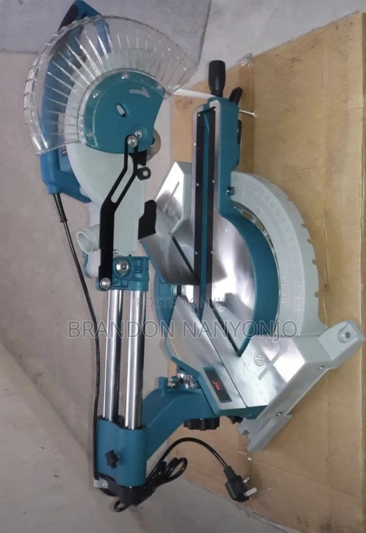Sliding Mitre Saw