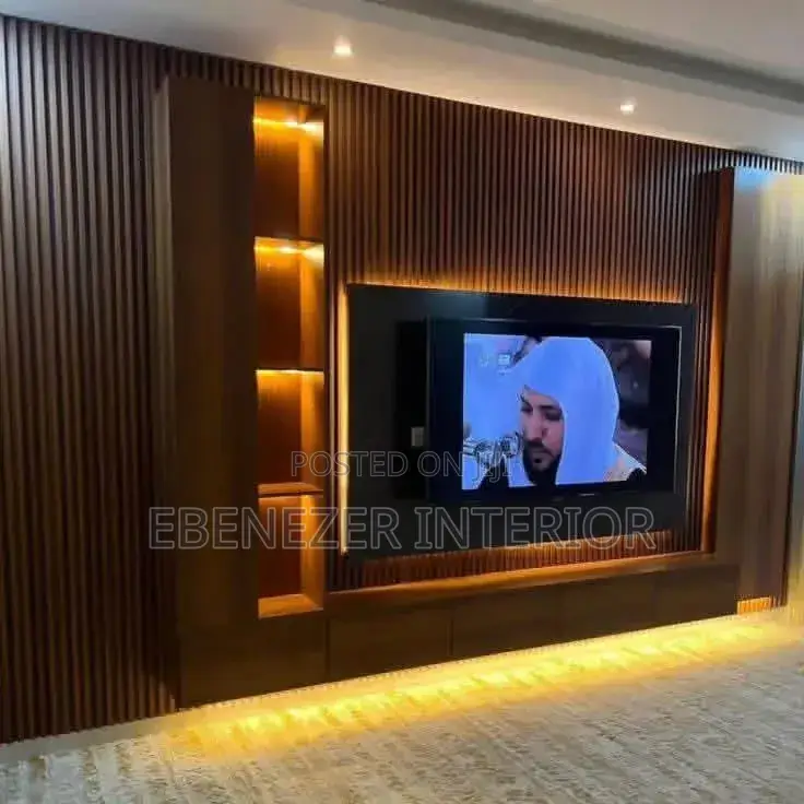 TV Wall Units/Wall Mounting