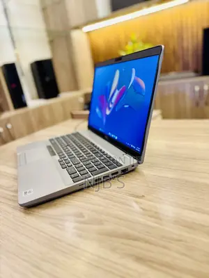 Laptop Dell Latitude 5511 8GB Intel Core i5 SSD 256GB