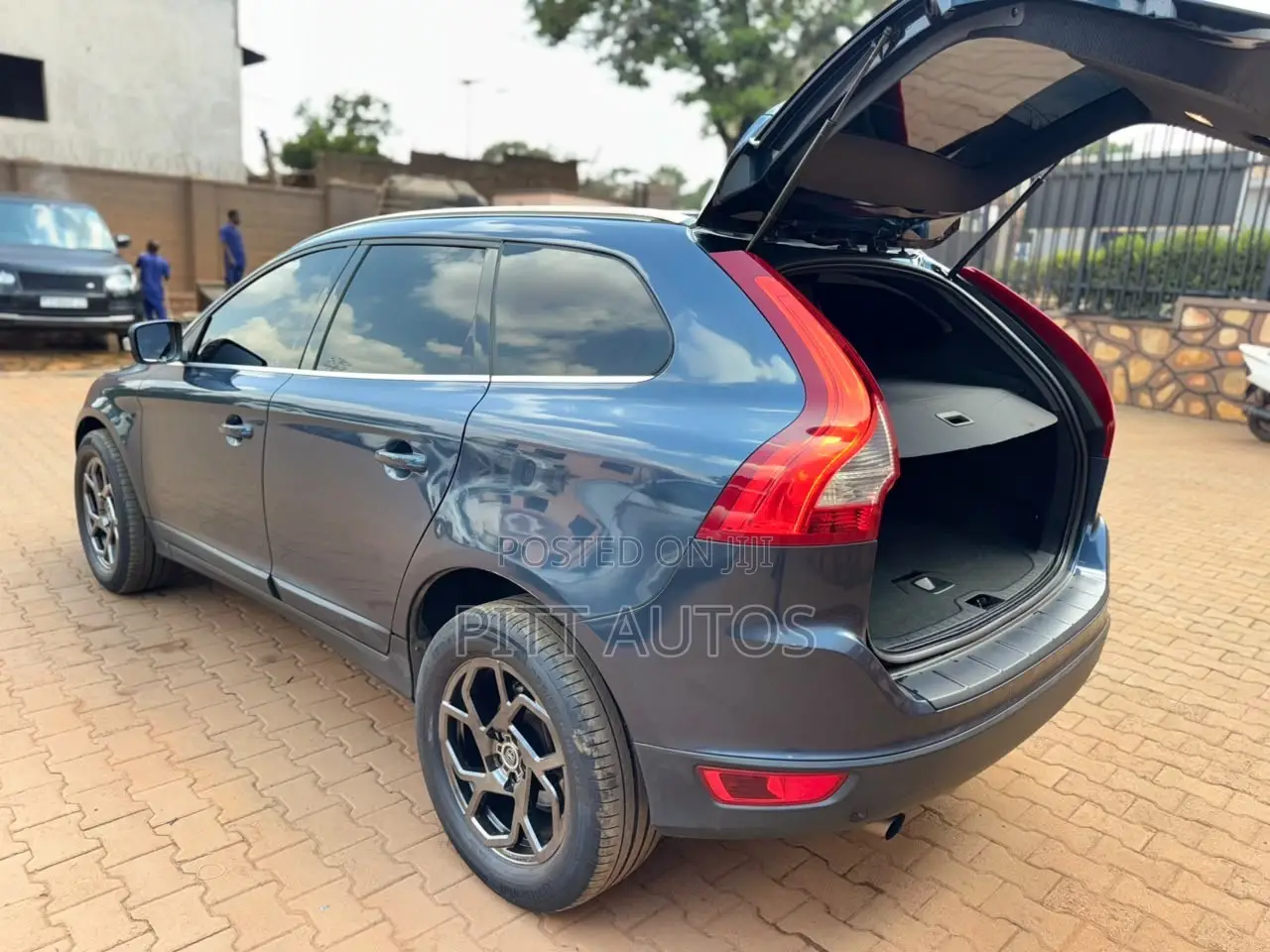 Volvo XC60 2013 Blue