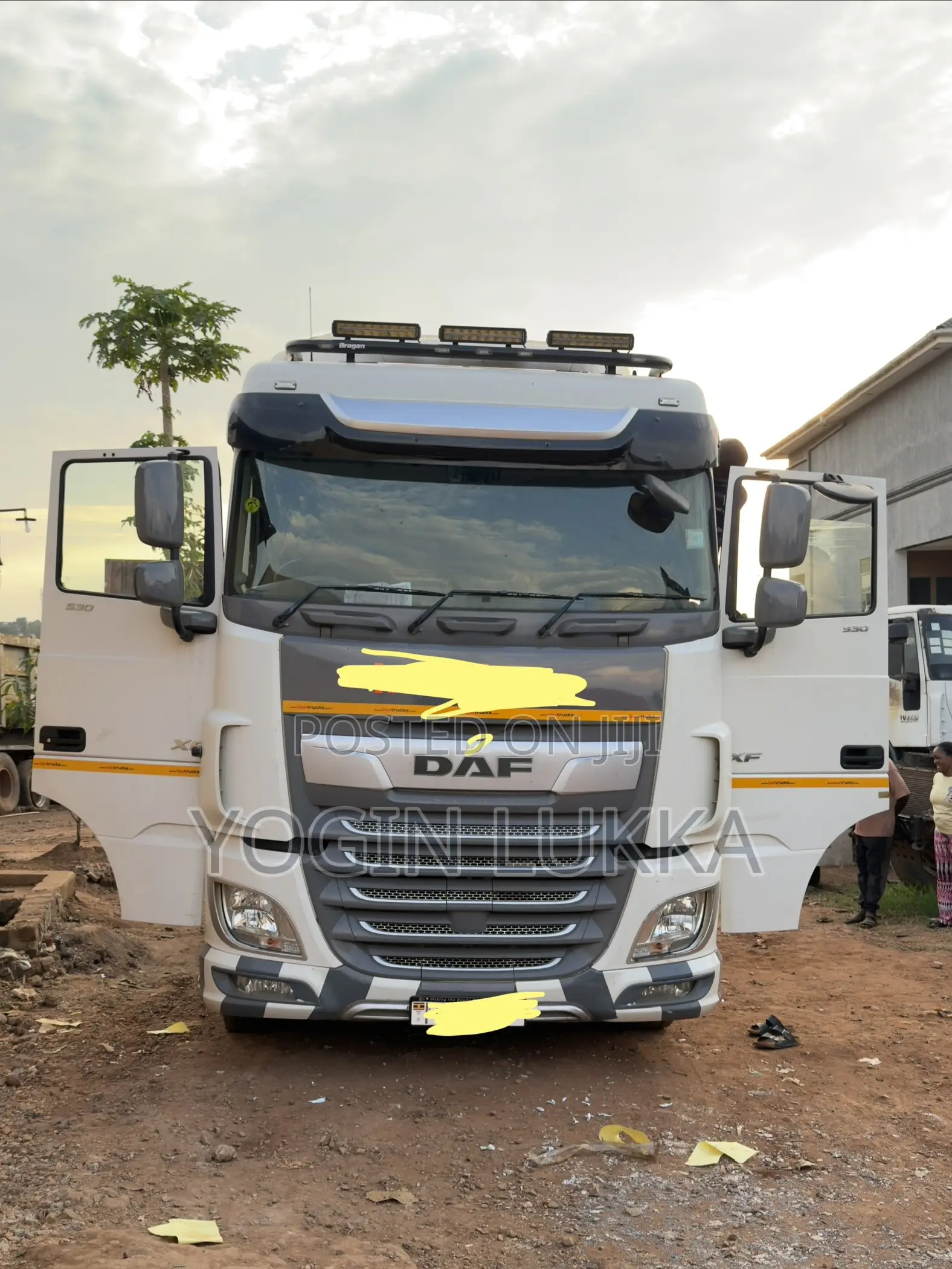 DAF XF 530 6x4 Midlift Tractor Head Fuso 2019