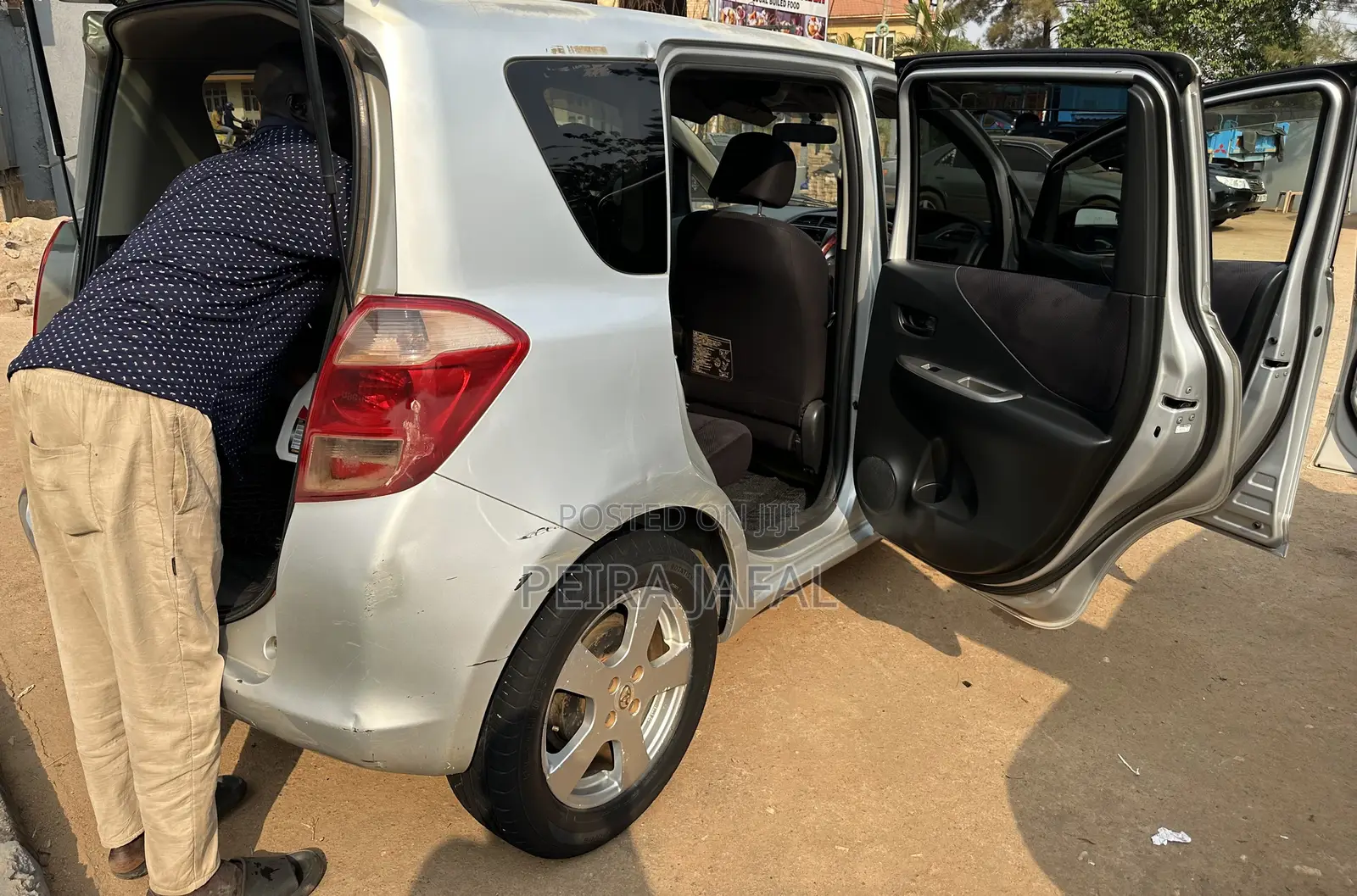 Toyota Ractis 1.5 AWD 2010 Silver
