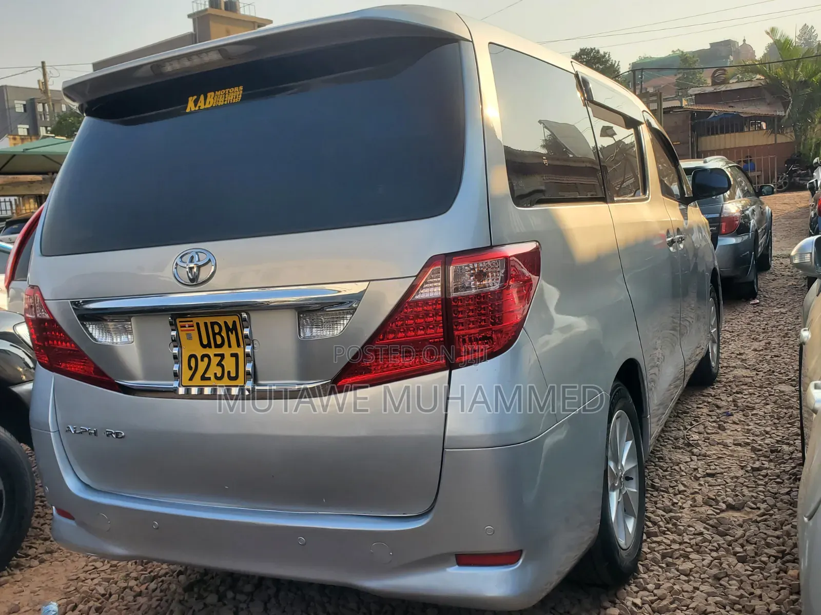 Toyota Alphard 2010 Silver