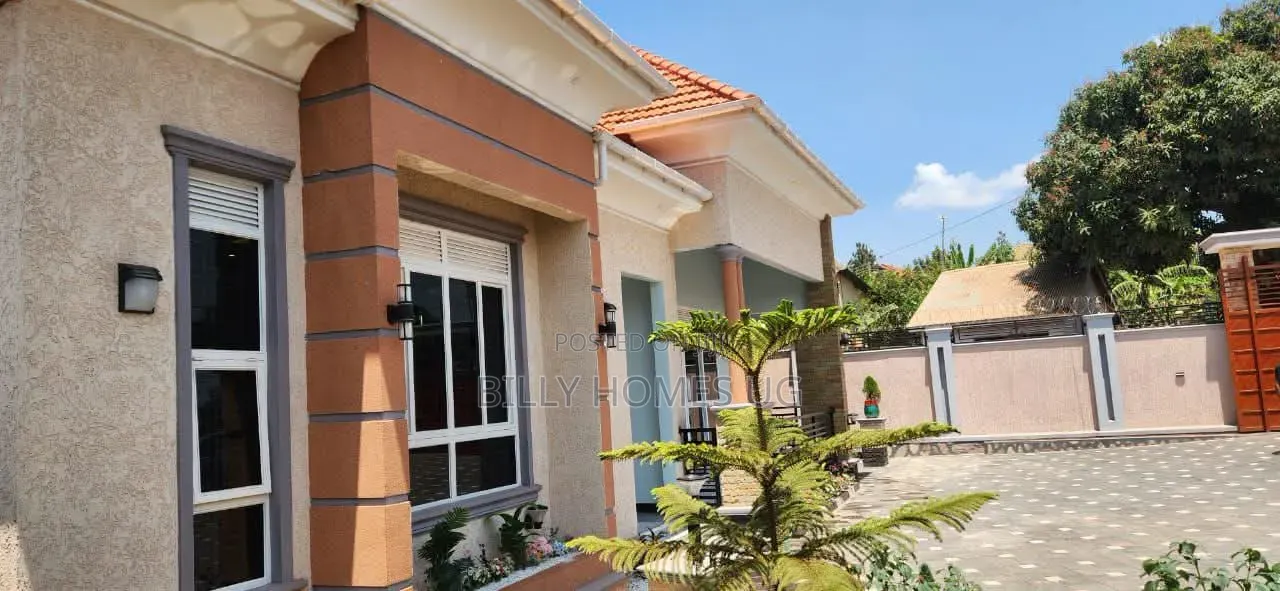 4bdrm Bungalow in Ssisa for sale
