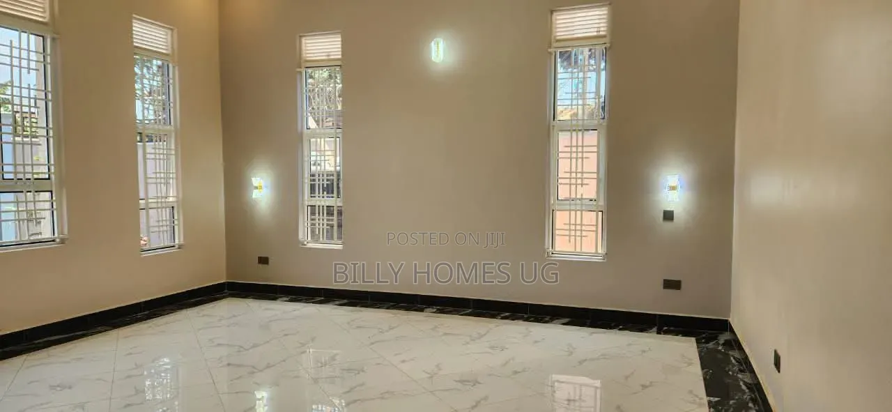 4bdrm Bungalow in Ssisa for sale