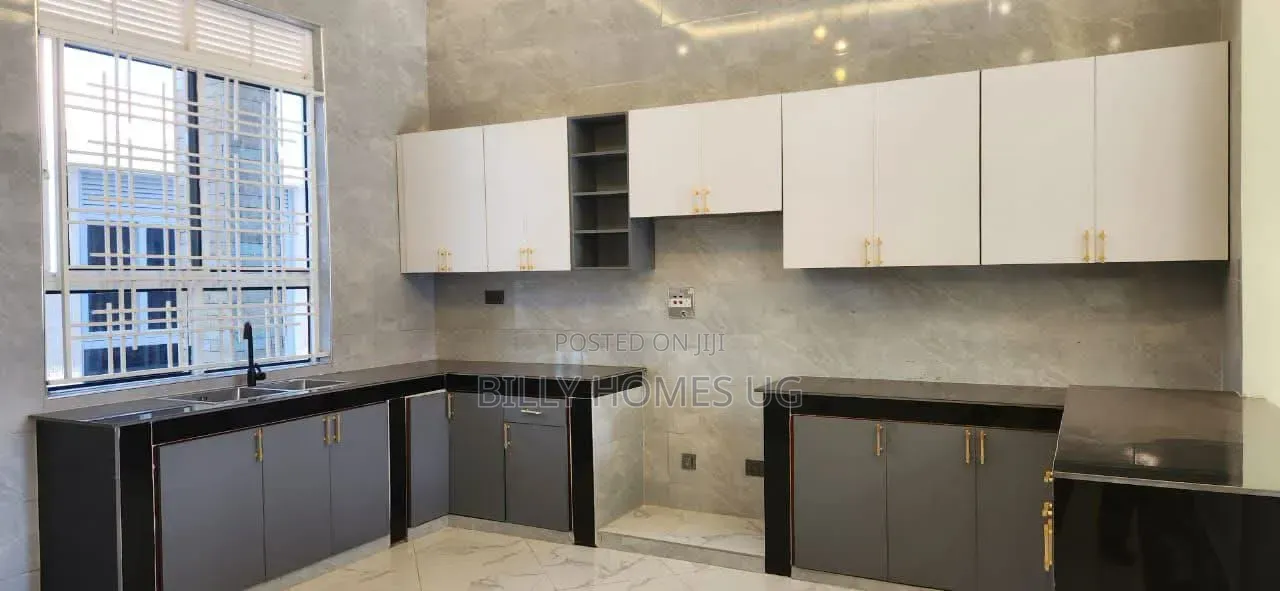 4bdrm Bungalow in Ssisa for sale